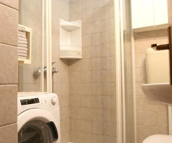 Ena, Strict Center, Sea View