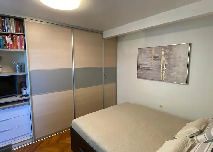 Ena, Strict Center, Sea View Apartman