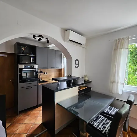 Daire Ena, Strict Center, Sea View